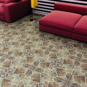 Родонит (Rhodonite)